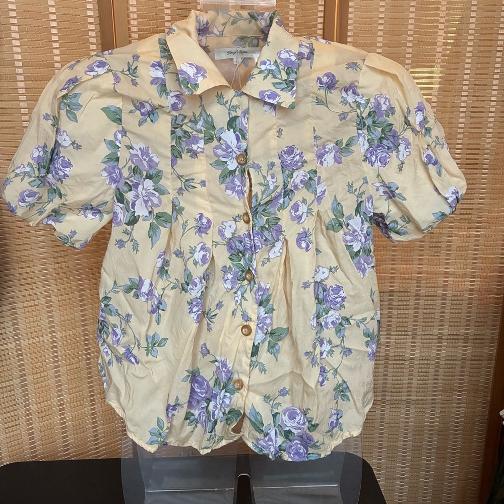 Simple Retro Floral Top - Picture 3 of 13